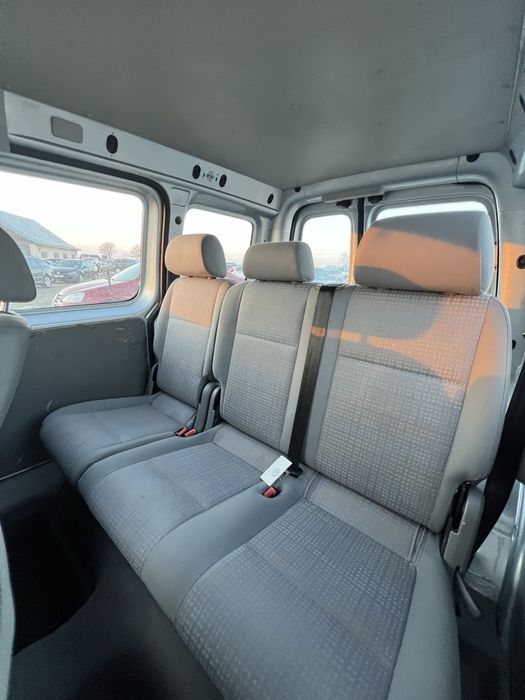 Vand vw kaddy cu 5 locuri 2006 gaz+ benzina