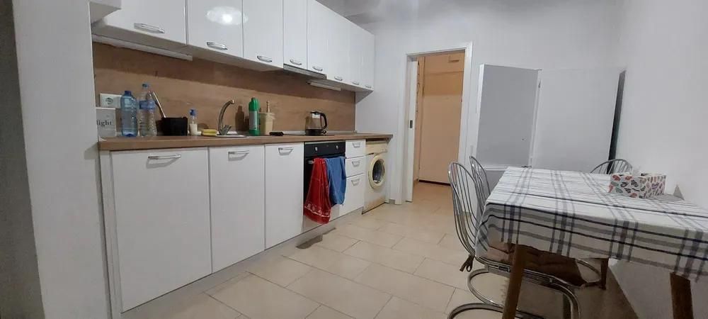 Дава се под наем Двустаен апартамент в Бургас, Лазур - 60 кв.м за 346.8 € - Снимка #2