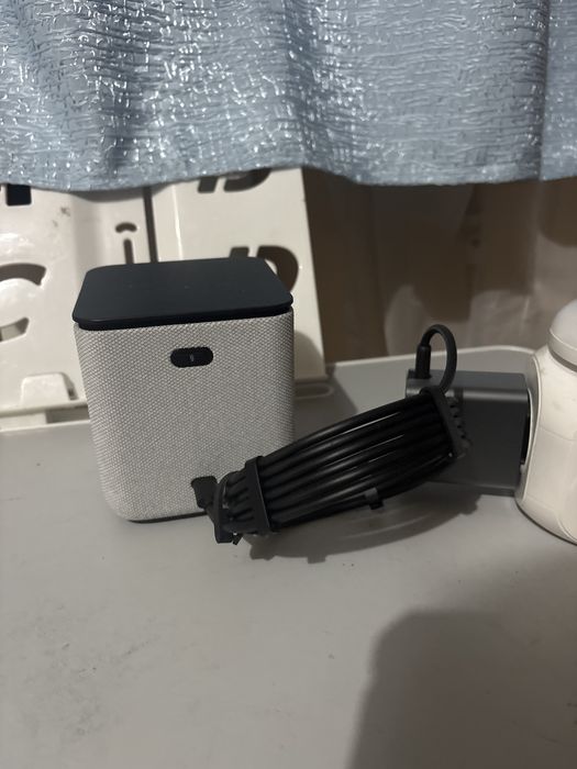 Яндекс колонка Алиса миди.