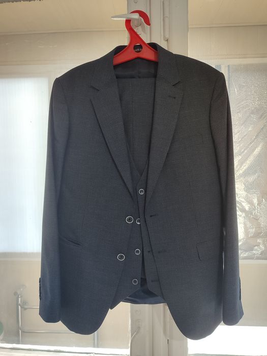 Мужской костюм тройка