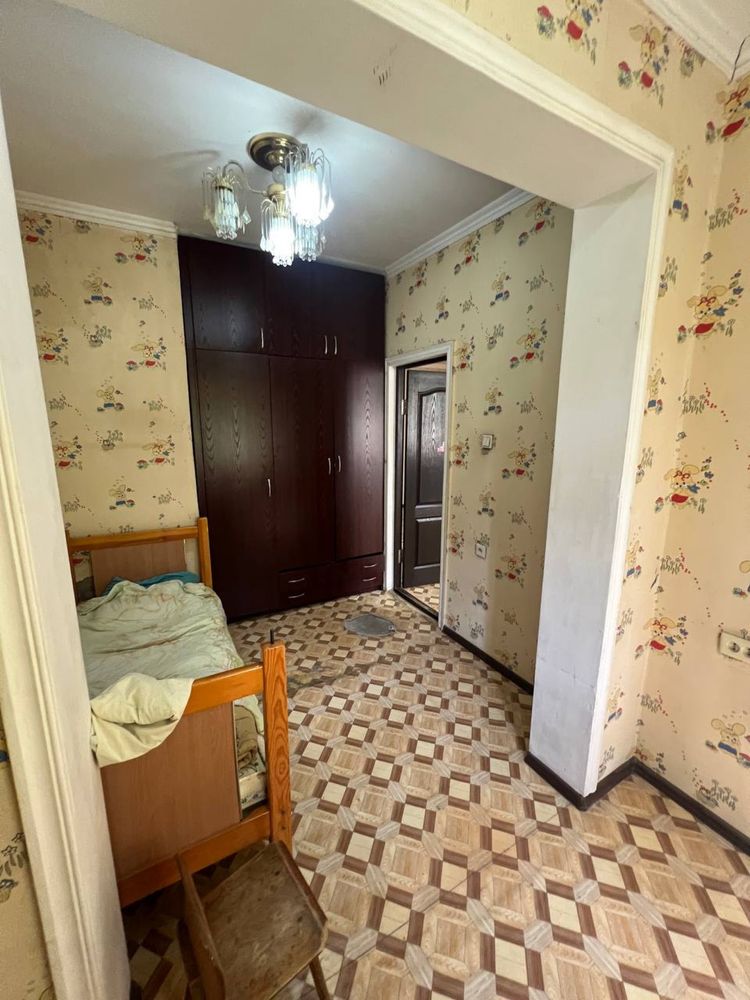 Yunusabad 8-kv 1x2/1/4 40m2 Srochno!!! balkon 1.5*6
