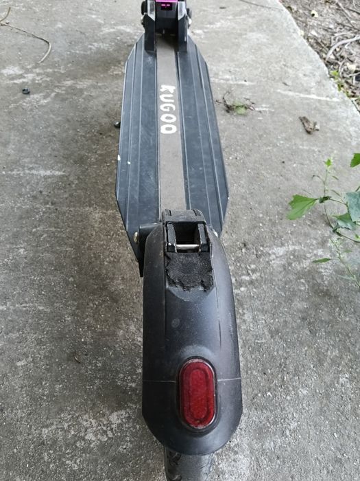 Trotineta electrica Kugoo S1 (SE VINDE URGENT PANA MARȚI -MIERCURI)