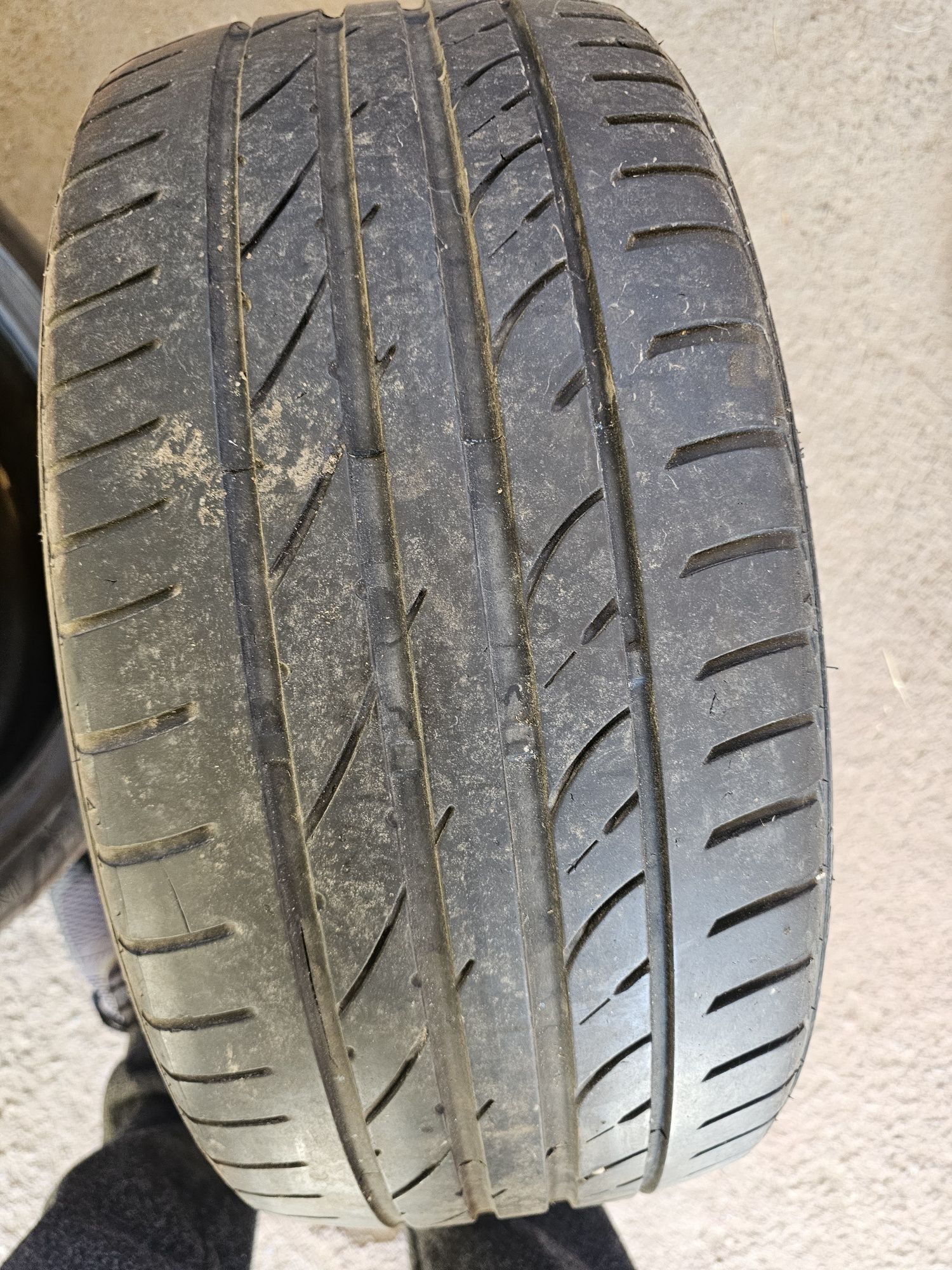 Cauciucuri 225/40 R18