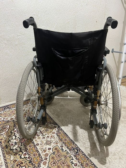 Инвалидная коляска