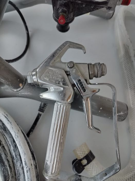 Aspirator Bizonte și pompa zugrăvit