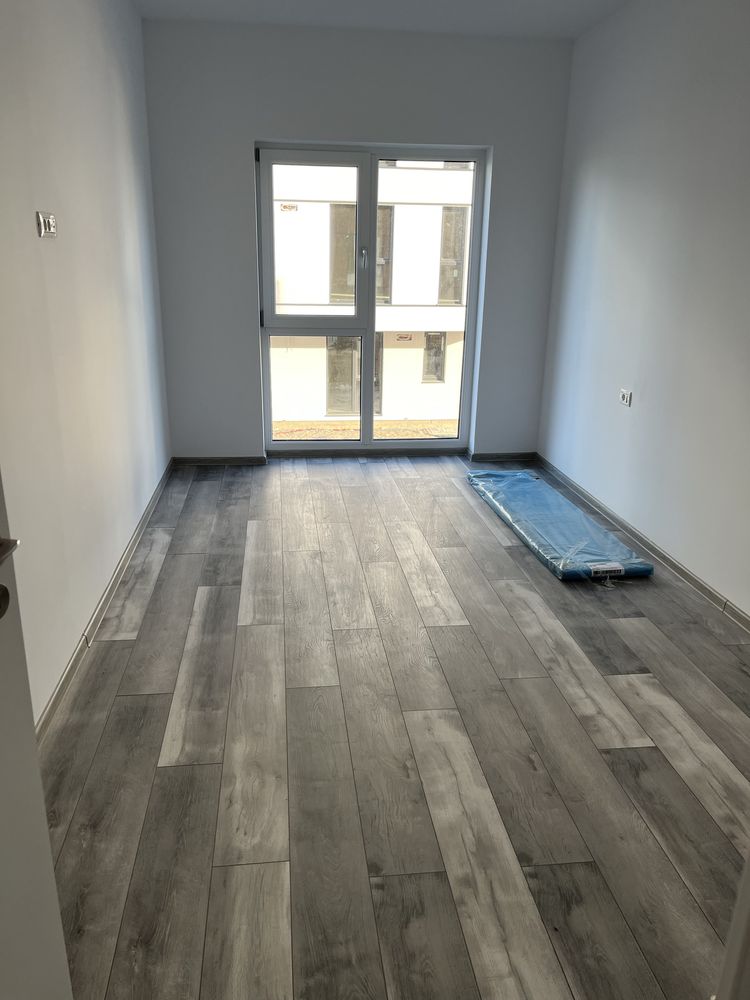 Propeietar vand apartament cu doua camere