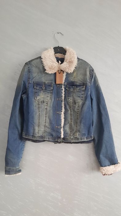 Jacheta de blugi