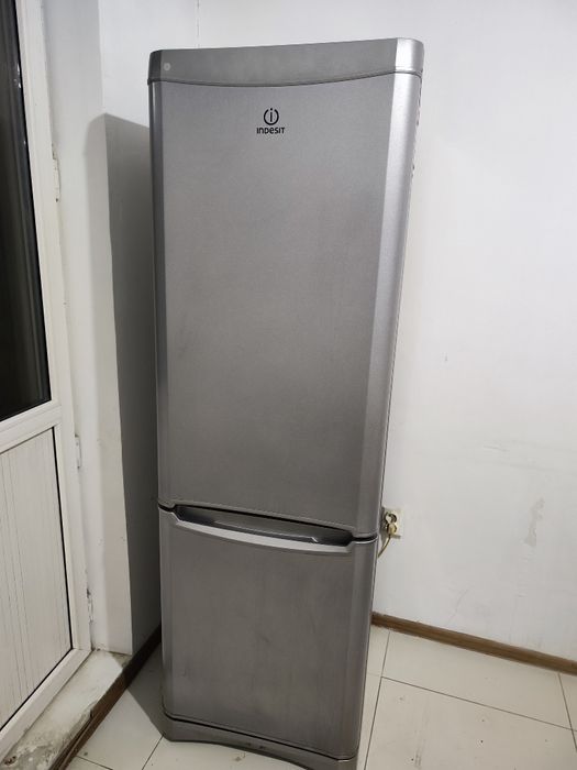 Холодильник INDESIT