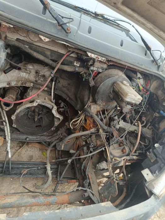 Vând Iveco daily 35c15 pentru piese (Complet lipsa motor )