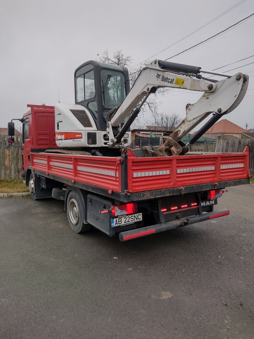 Execut lucrări cu  miniexcavator 3,6 to, bobcat incarcator frontal 3,5