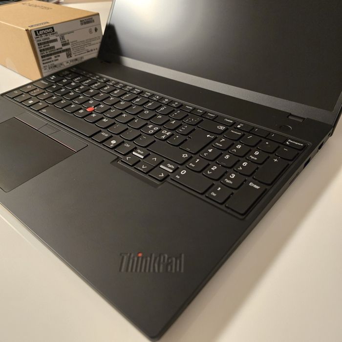 Laptop Lenovo Thinkpad T16 i5 gen 13 SSD 512Gb Garantie
