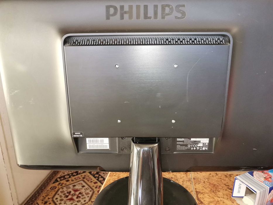 Монитор Филипс 24 инча лед