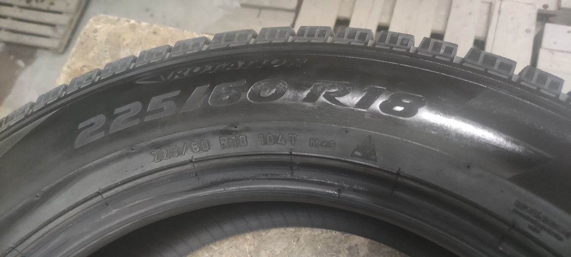 Комплект шин 225/60/18.  100к