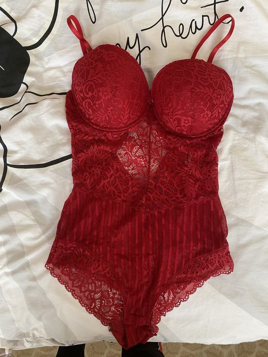 Сутиени и нощници