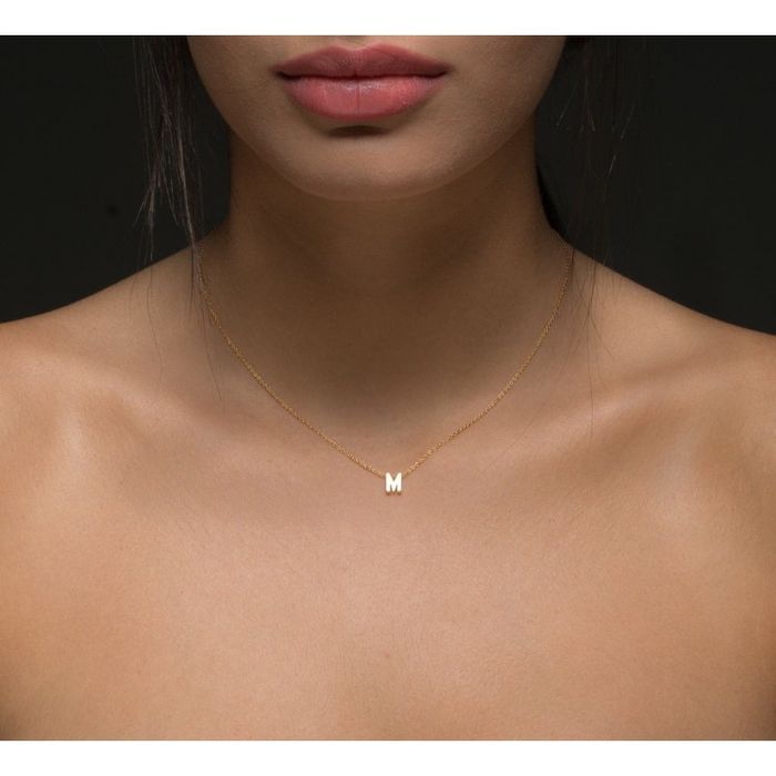 Златно колие с буква "Н"