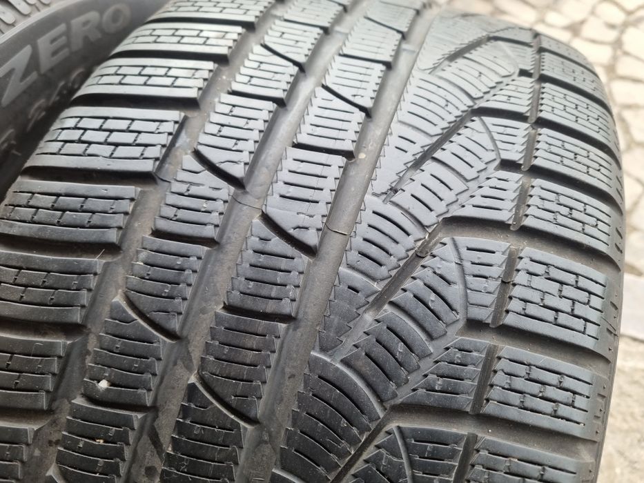 2 anvelope iarna Pirelli 265 45 18 stare foarte buna