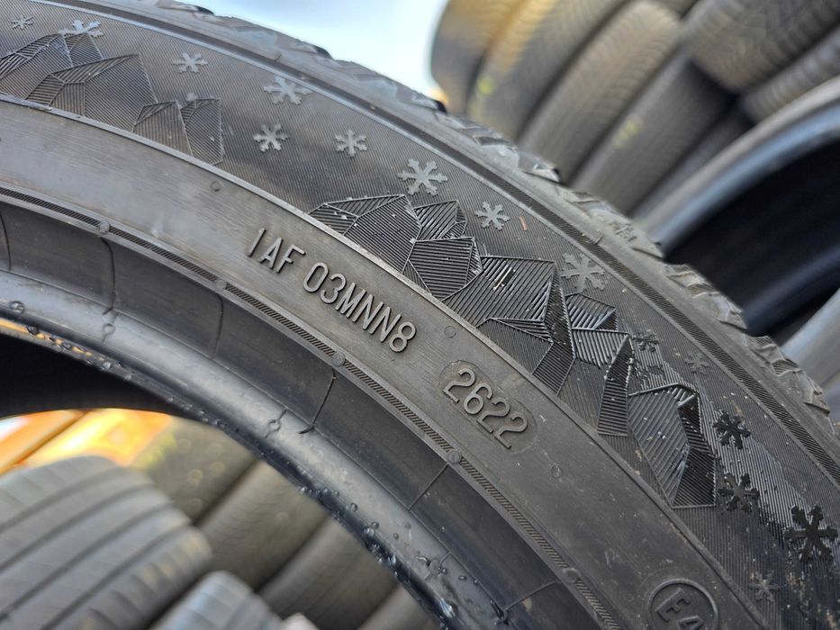 2бр Зимни гуми 275 45 20 - Semperit