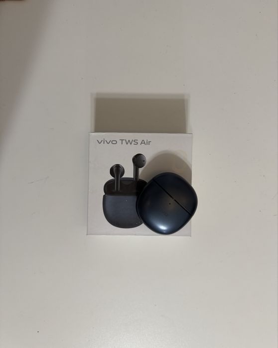 Продам наушники vivo TWS Air