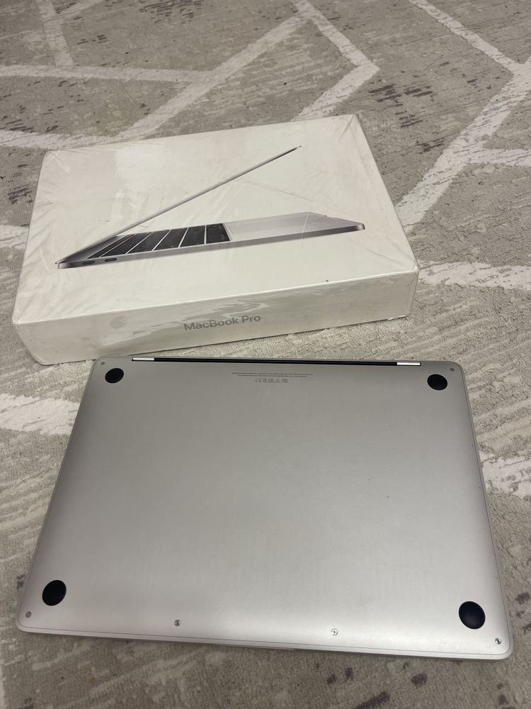 Продам Apple Macbook Pro 13 2017