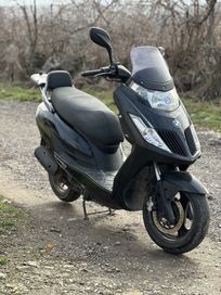 Здравейте Продавам Скутер Kymco 50cc 4т с Документи за Регистрация