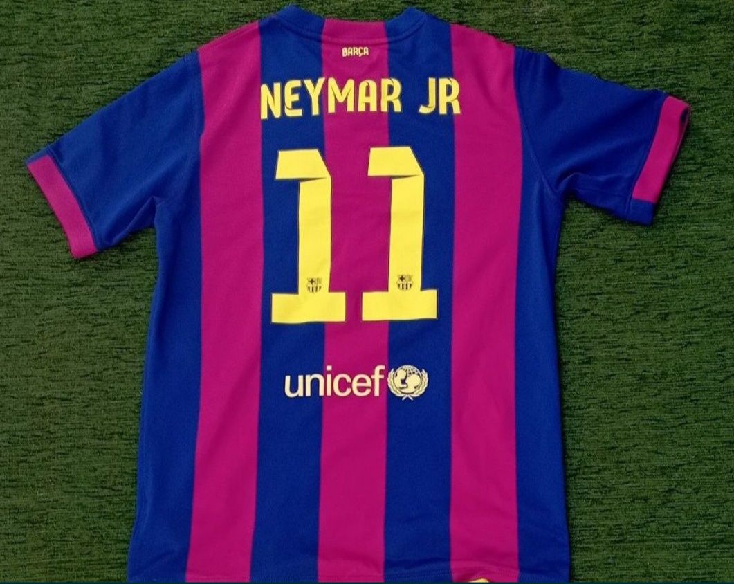 Vând tricou fotbal Neymar Barcelona!