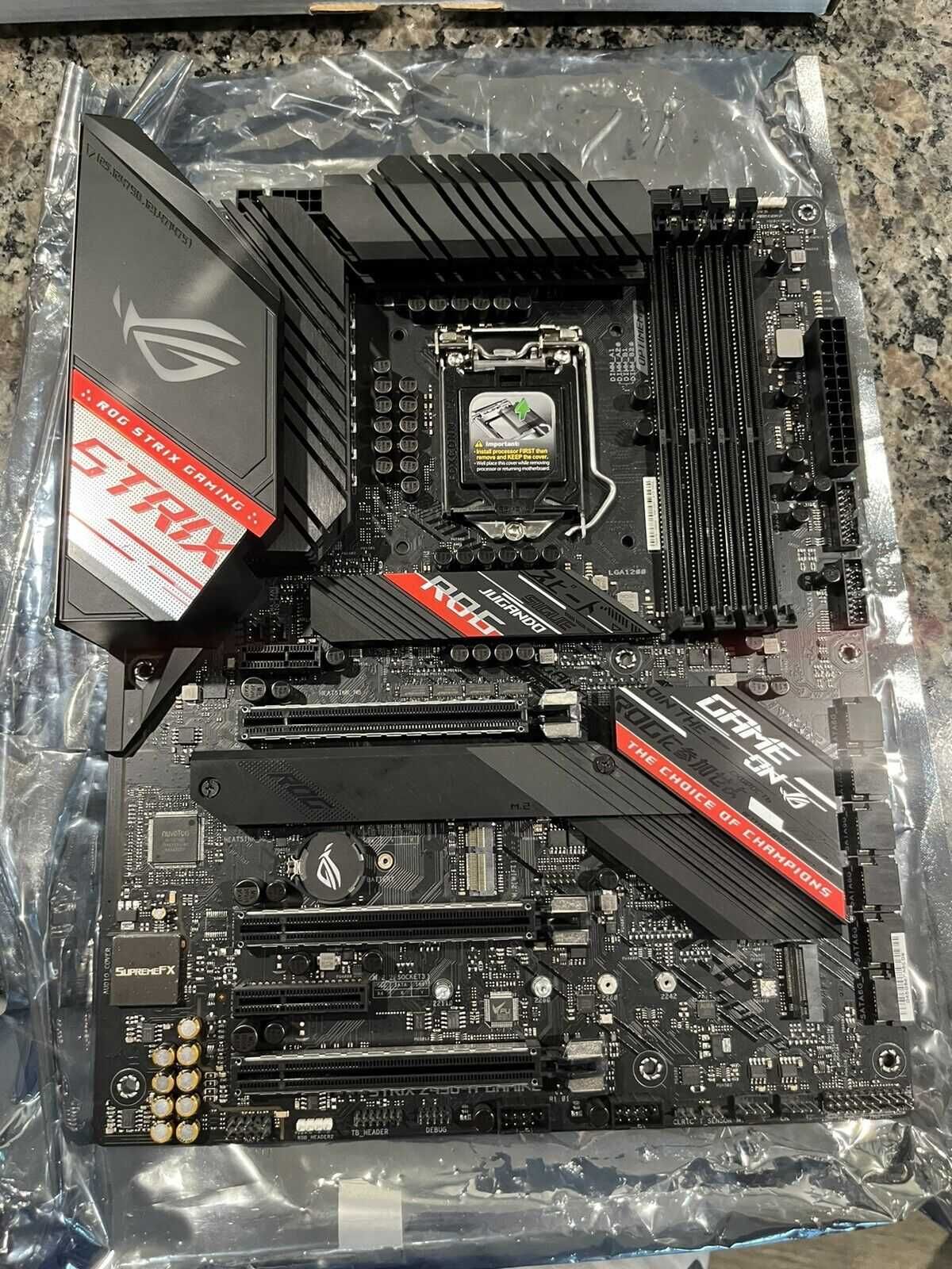 Intel CORE I9 10850k + Дъно ASUS ROG Strix Z490-H + RAM + Водно