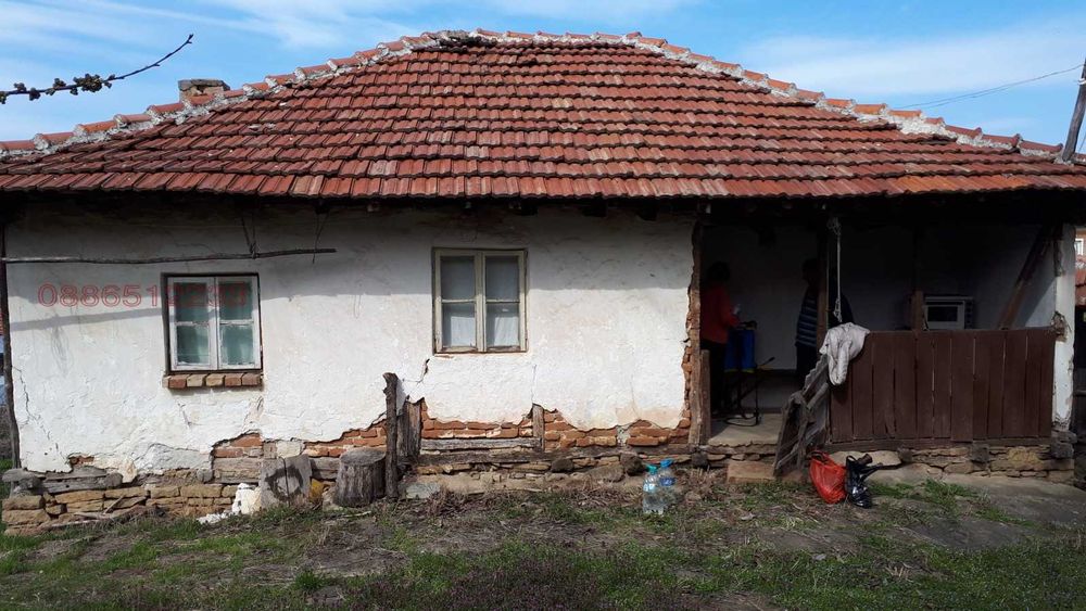 Продава се Къща в с. Пресяка, Област Ловеч - 242 кв.м за 74 €/кв.м - Снимка #3