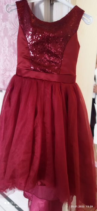 Продам вечернее платье для девочки 8-9 лет