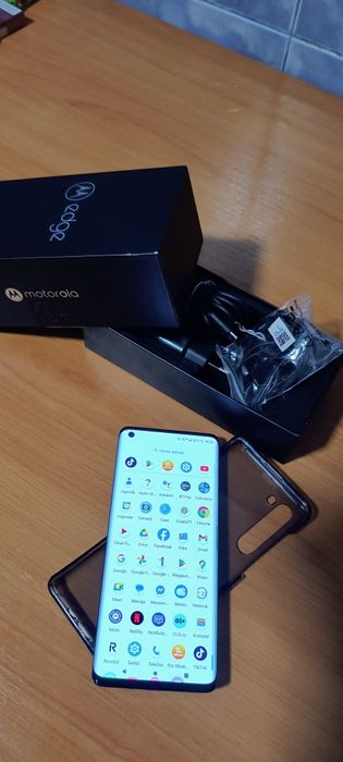 Telefon Motorola edge