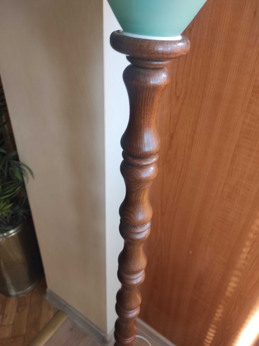 красив дървен лампион