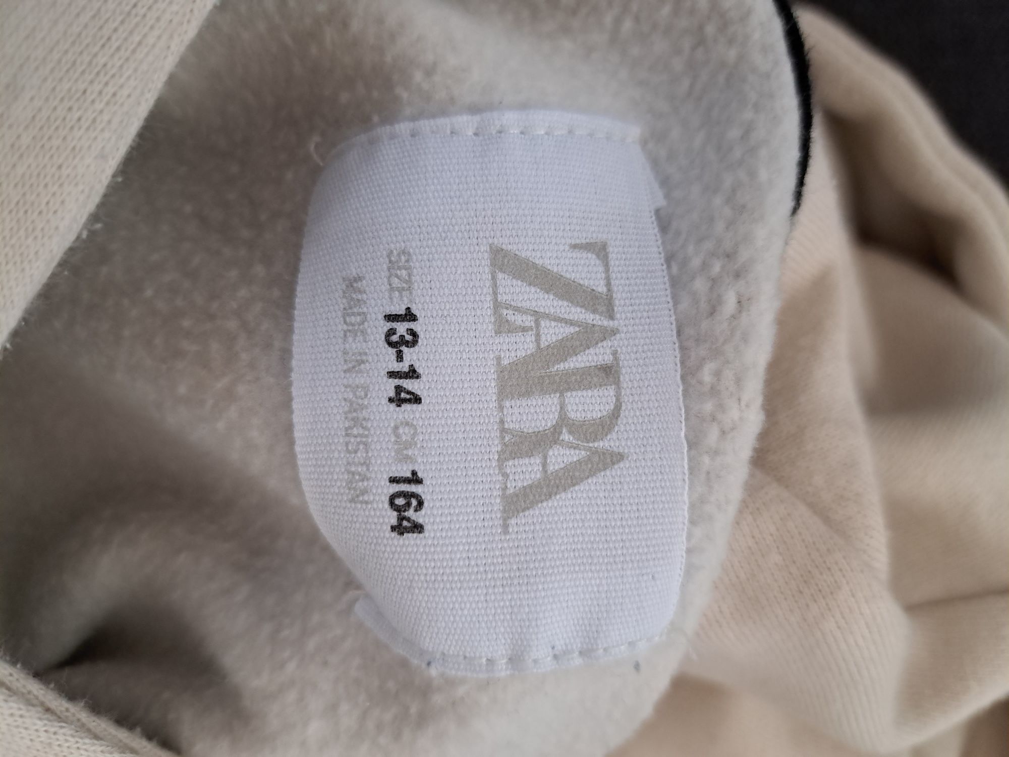 Бежов суичър Zara 164cm. SIZE- 13,14.