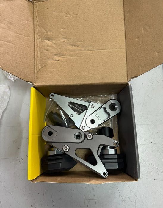 Краш тапи със стойки за Honda CB/CBR650F 2014-2017 и CB/CBR650R 18-20