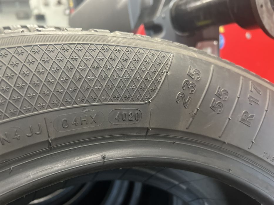 Зимни гуми 235/55 R17 Kleber