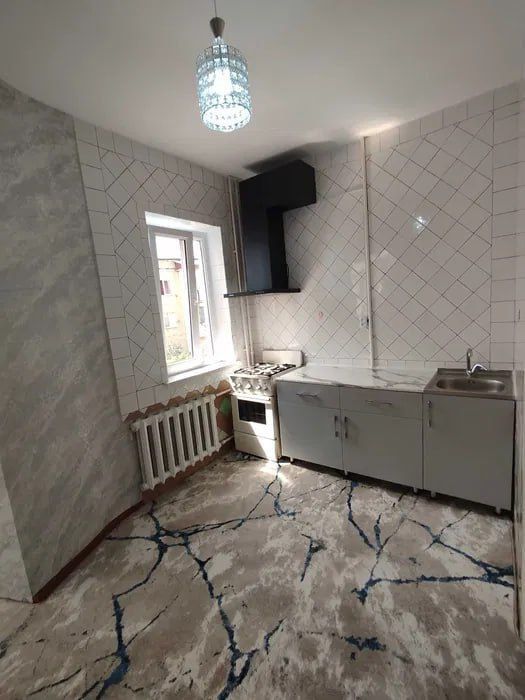 Срочно продаётся квартира на Шайхантахуре, 4/4/5 =96 ор-р Дет сад 569.