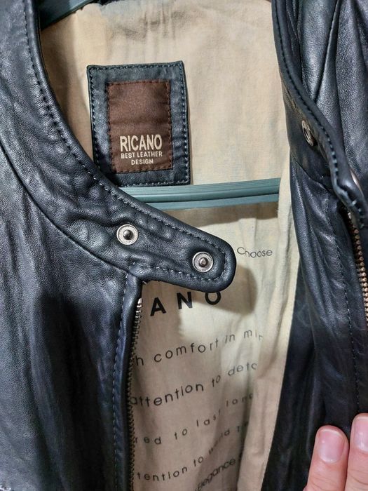 Vând geaca piele, tip moto, marca Ricano, mărimea L