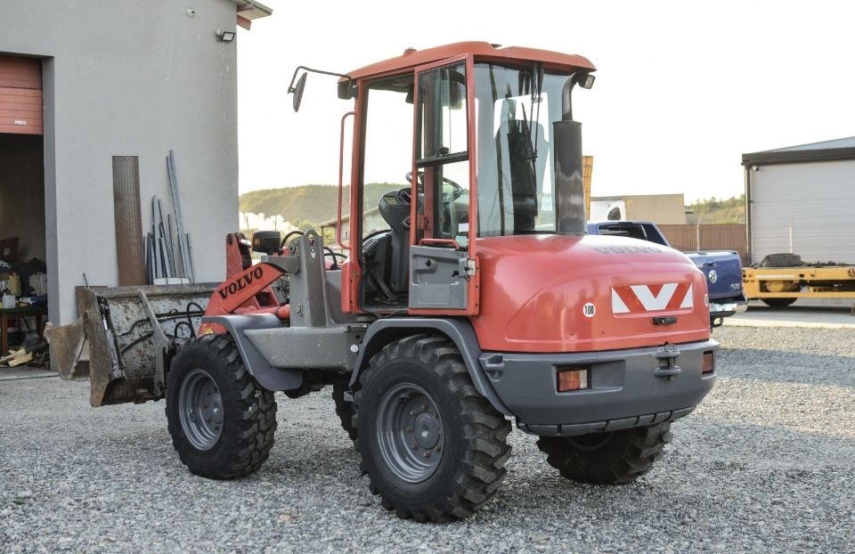 Incarcator frontal Volvo L30