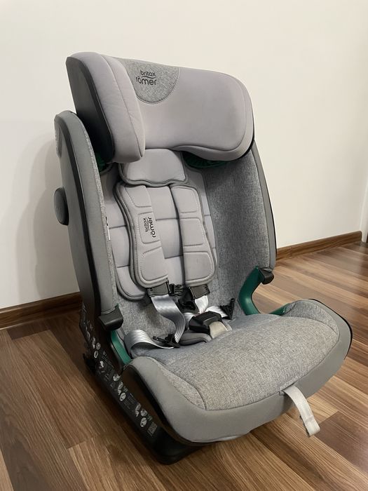 Scaun auto Britax Romer Advansafix i Size