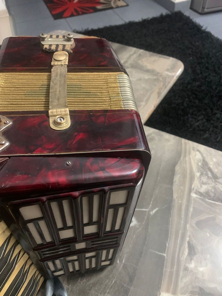 Acordeon royal standard