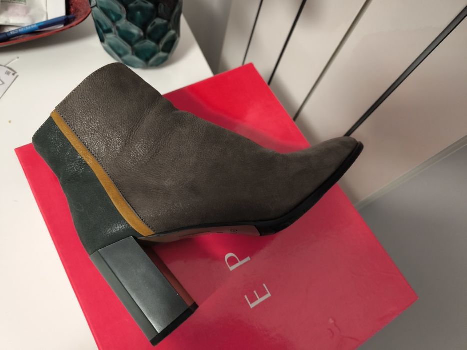 Botine/Ghete elegante din nabuc (piele naturala)