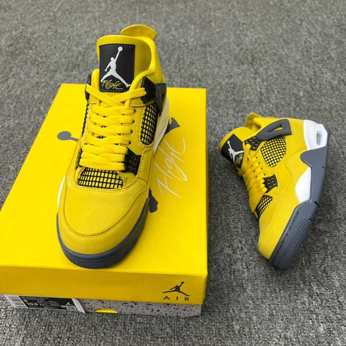 Jordan 4 Lighthing - Ultimele perechi