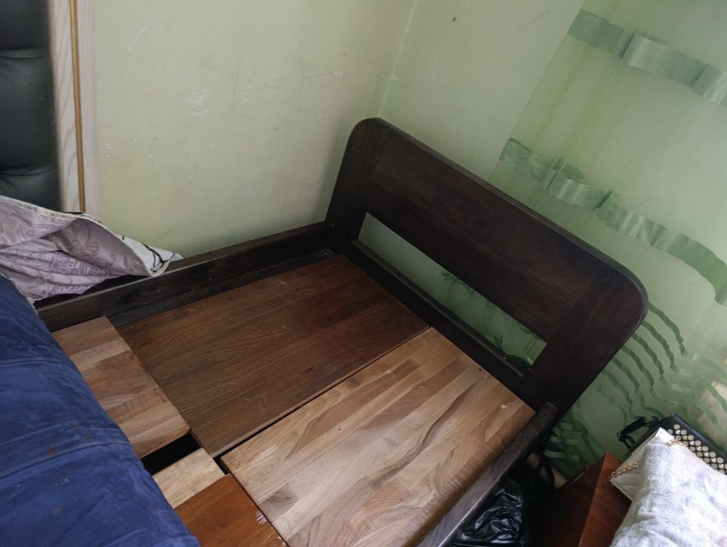 Продам кровать односпальные из чистого дерево