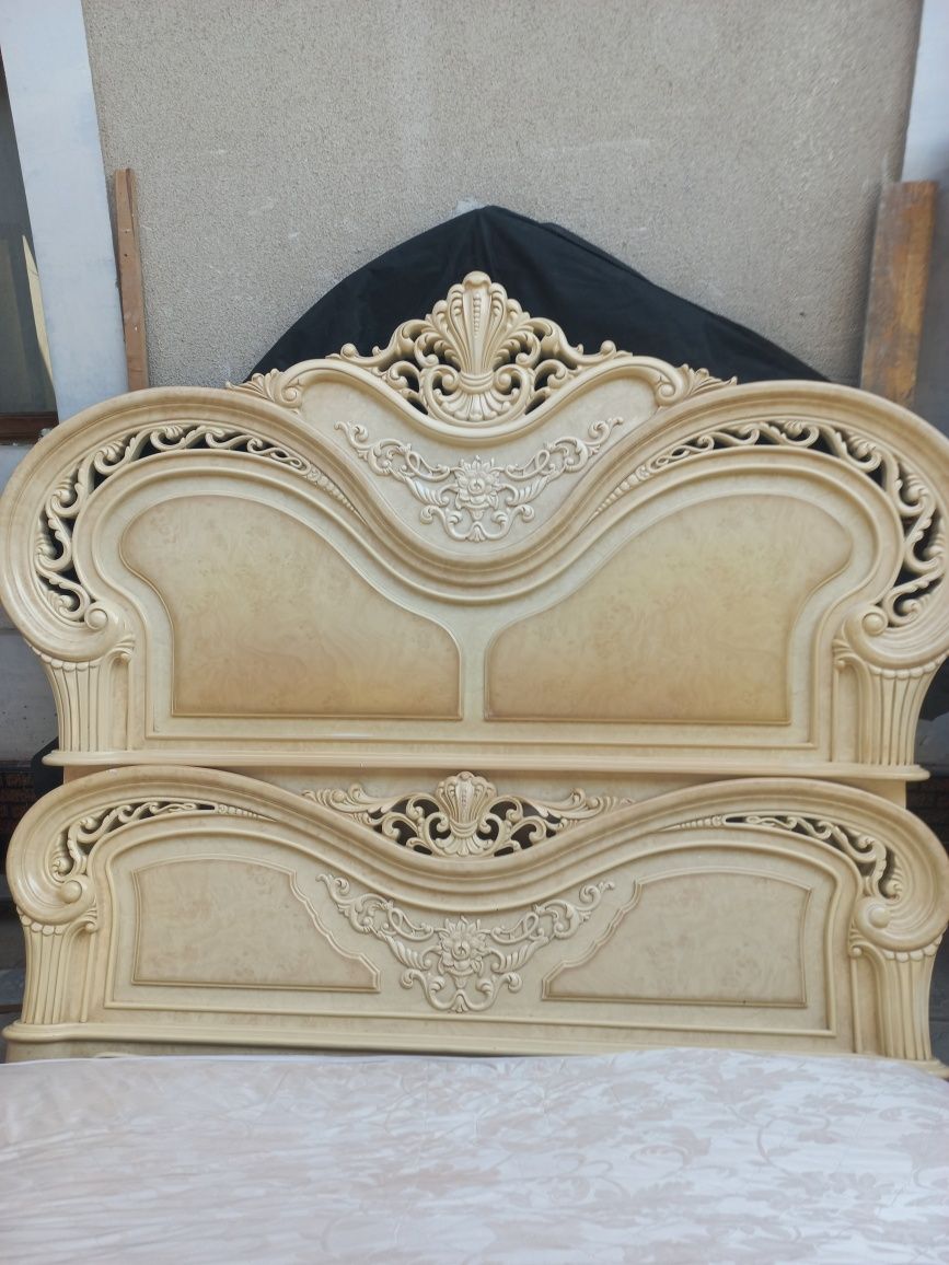 Продам кровать для спальни