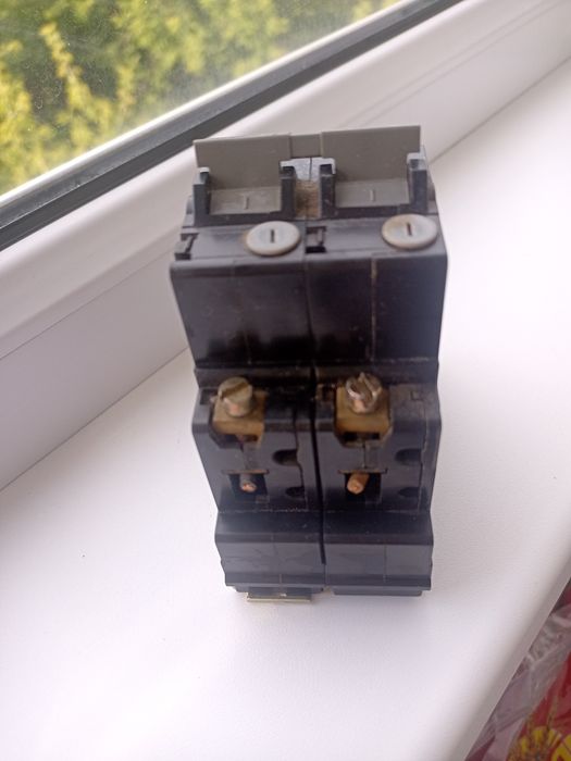 продам автомат электрический,патрон 1,5-13