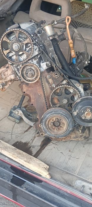 Мотор 1.8 срочно продаю