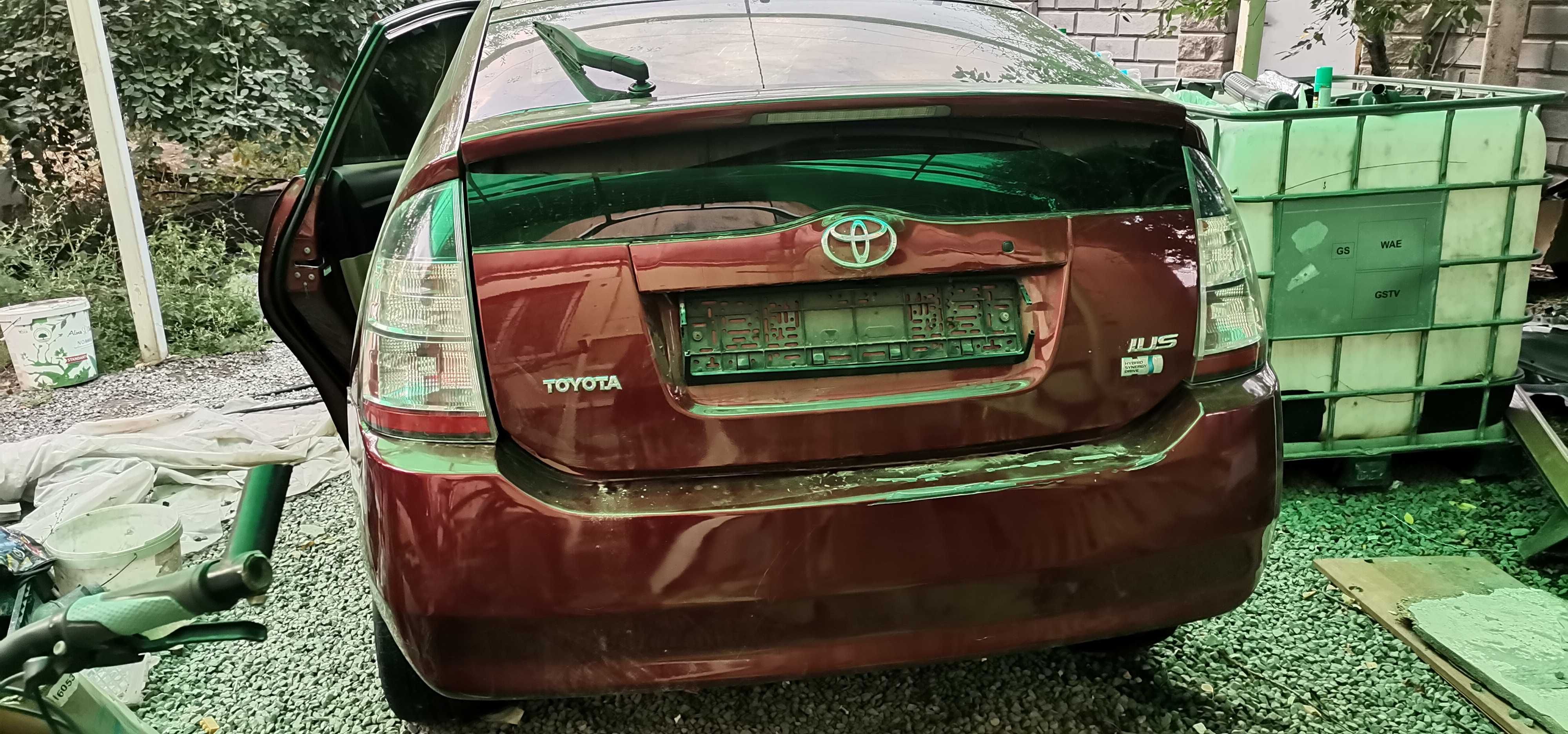 Toyota prius 20 на запчасти