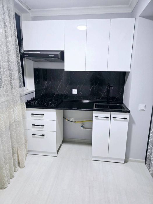 Namangan shaxar 4mikra rayonda kunli kvartira bor bezzaks quyamiz