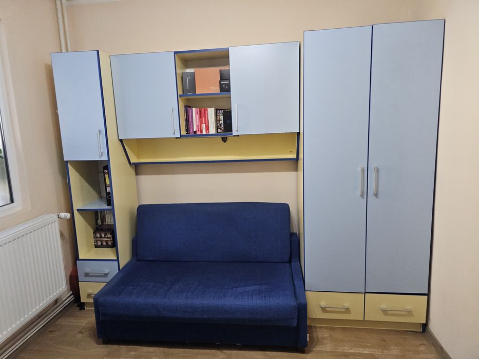 Vand mobila camera cu pat și birou