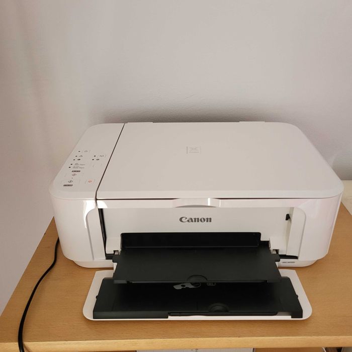 Vînd imprimantă Canon