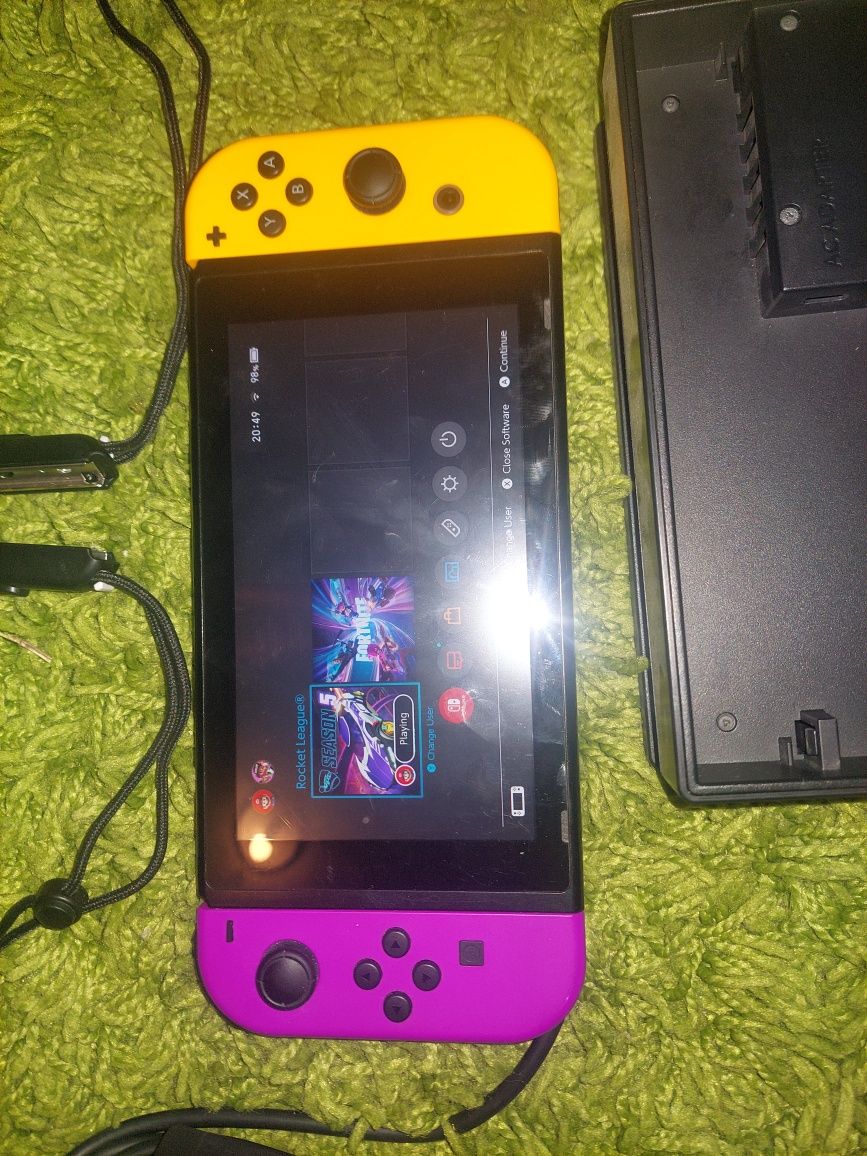 Vând nintendo switch