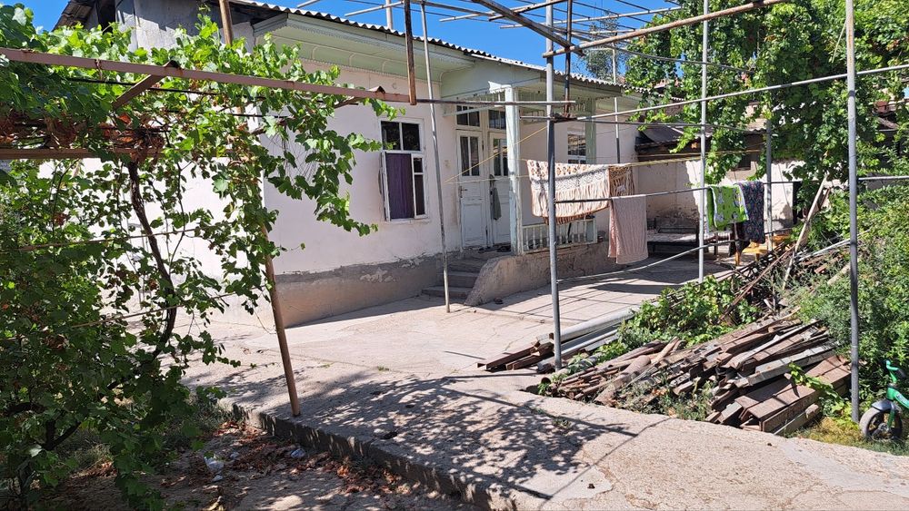 Срочна Ховли сотилади